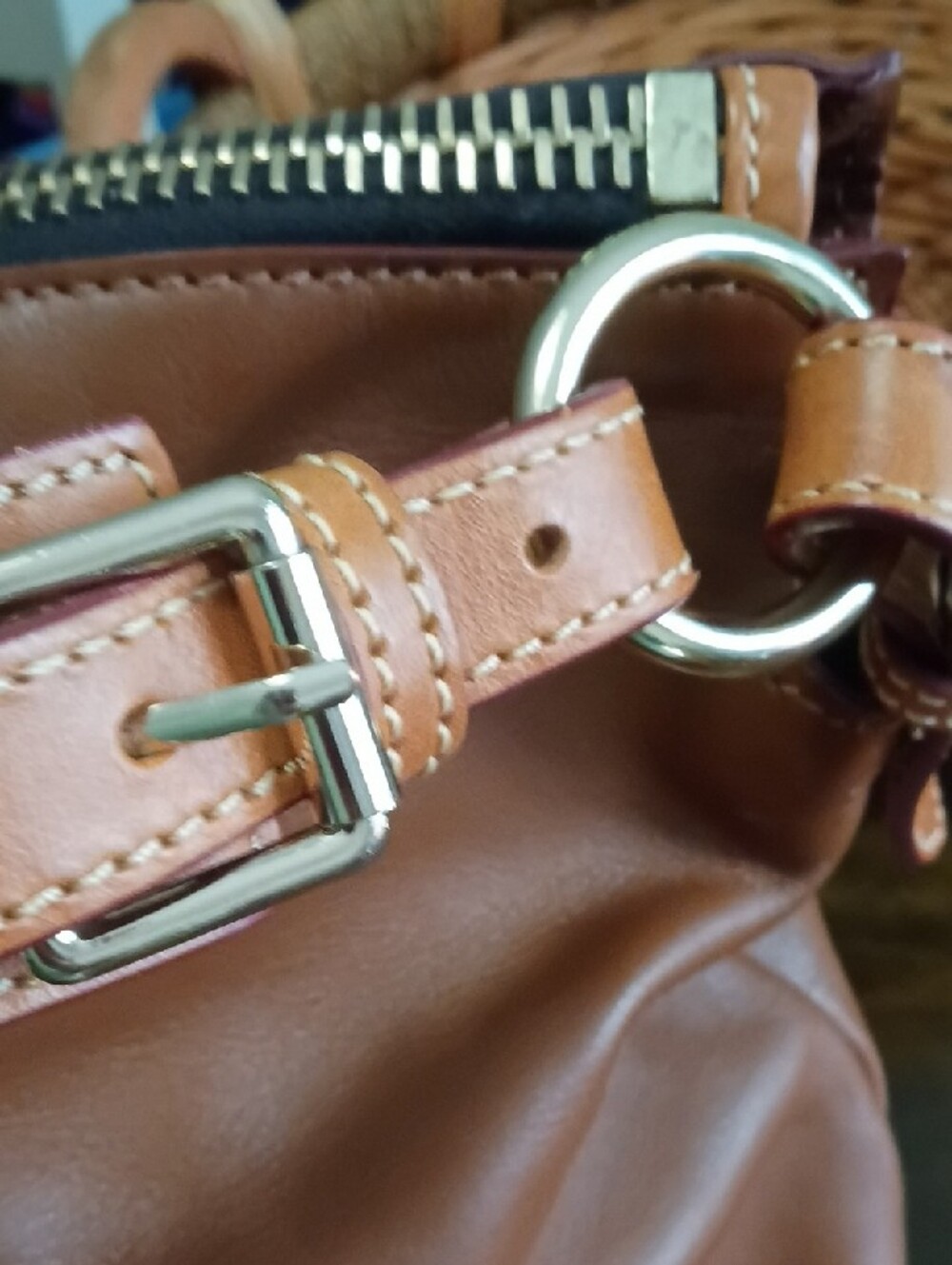 Dooney & Bourke EUC Cognac Brown Leather Messenger Bag - Picture 5 of 16